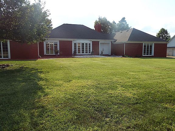 2nd image of 1404 Nagel Dr