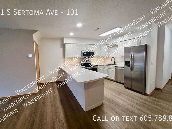 4th image of 1841 S Sertoma Ave Unit 101