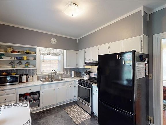 4th image of 1803 Washington Ave