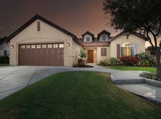 315 Emerald Isle Way, Bakersfield, CA 93314
