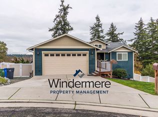 674 SW Franklin Ct, Oak Harbor, WA 98277