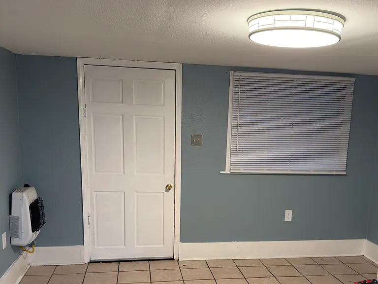 2714 Jonquil St #B — Photo 4
