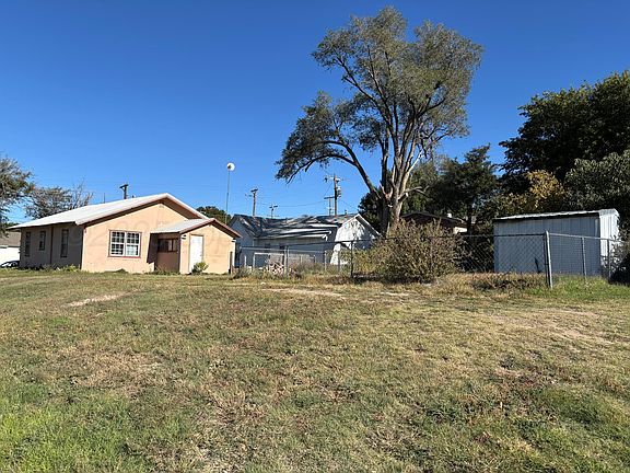 2nd image of 320 W Summit St
