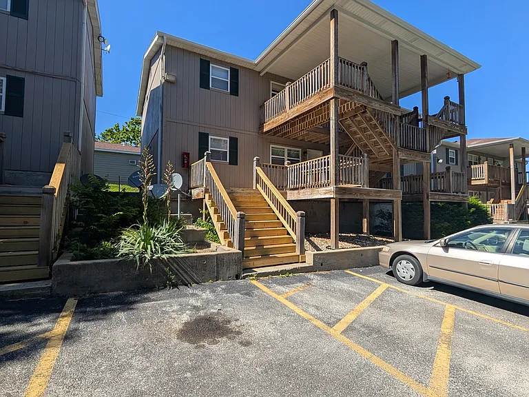 Deer Run Apartments — Photo 6