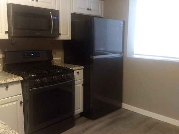 2nd image of 303 Northern Pacific Ave