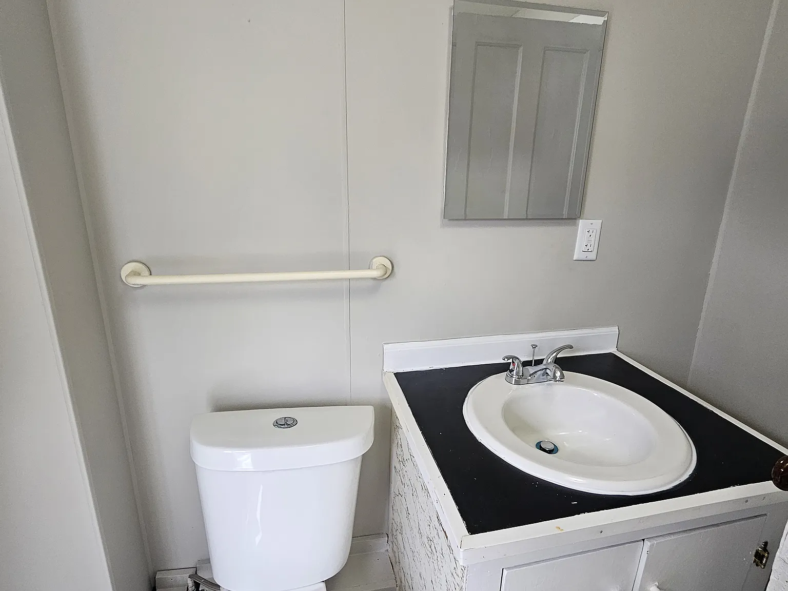 1 bed, $1,350 — Photo 2