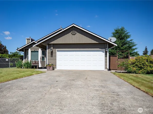 1917 9th Avenue Ct SE, Puyallup, WA 98372