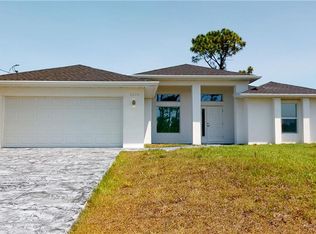 3204 42nd St SW, Lehigh Acres, FL 33976