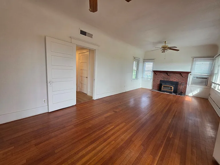 35793 Millwood Dr — Photo 3