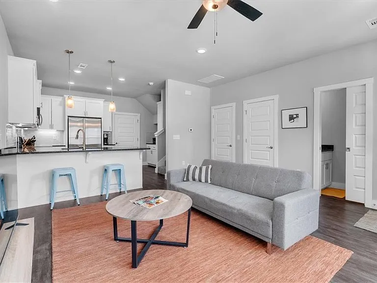 2164 Million Ln — Photo 4
