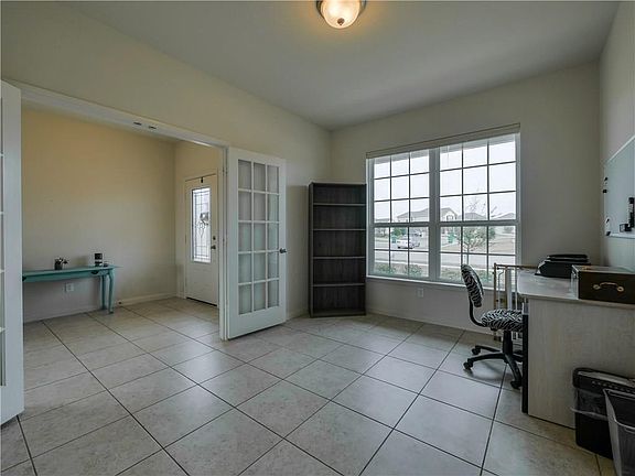 3rd image of 13233 Tower Ln
