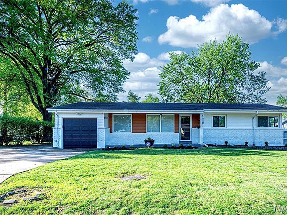2nd image of 2284 Luxmore Dr