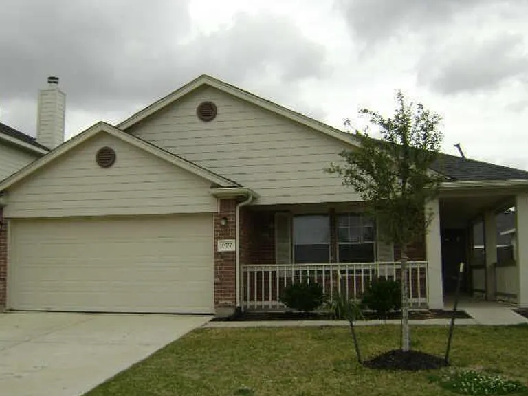19730 Cozy Cabbin Dr — Photo 1