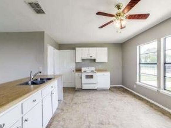 Additional Living Room