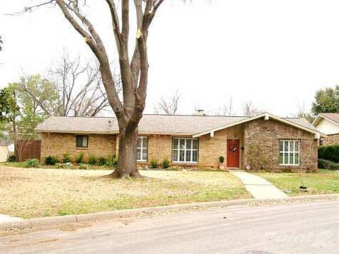 3rd image of 1808 Crestridge Ct