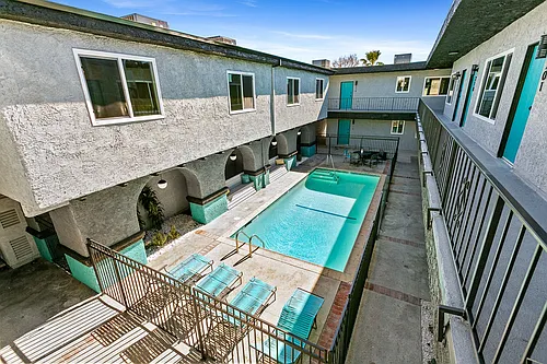Woodley 34 Photo 1