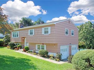 26 Sunrise Rd, Danbury, CT 06810