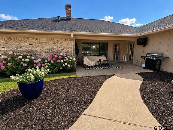 4th image of 5908 Plantation Dr