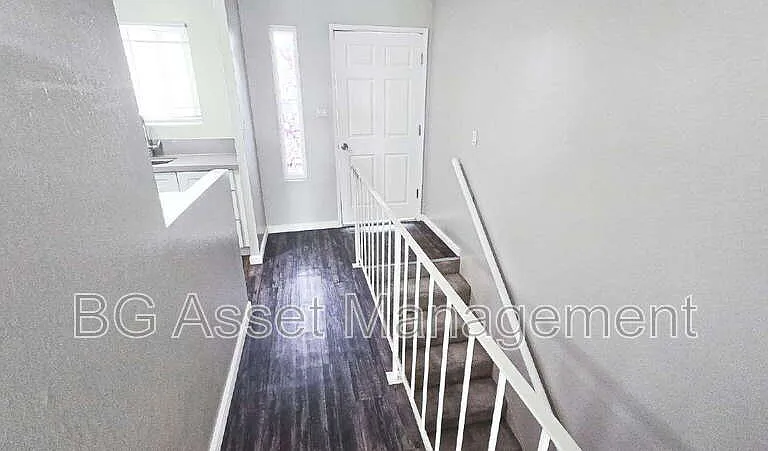 112 Avian Dr — Photo 3