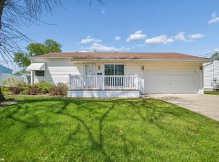 13 Friendly Ln, Ottumwa, IA 52501