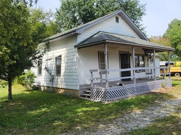 803 W Country Rd, Columbus, KS 66725