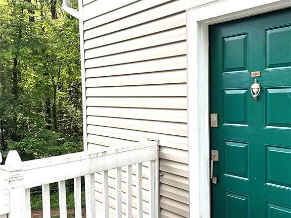 4th image of 504 Wynnes Ridge Cir SE