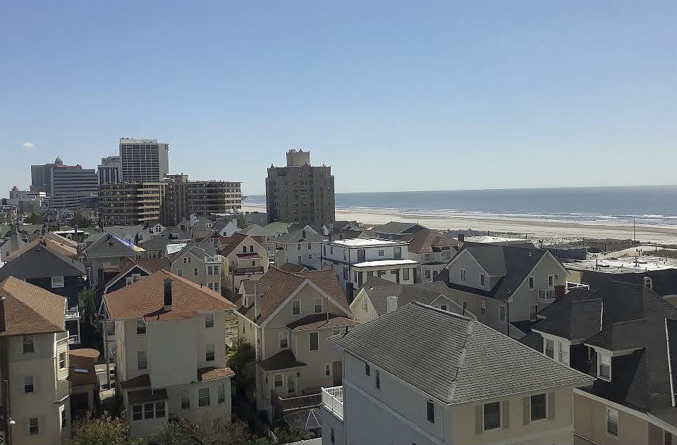 2nd image of 100 S Berkley #8M-812