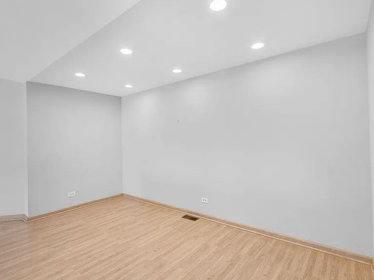1214 Ballantrae Pl #E — Photo 12