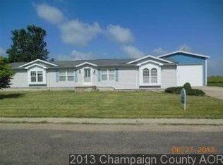 903 N Schluter St, Thomasboro, IL