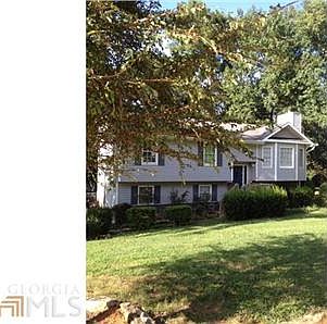 1st image of 378 Cindy Dr SE