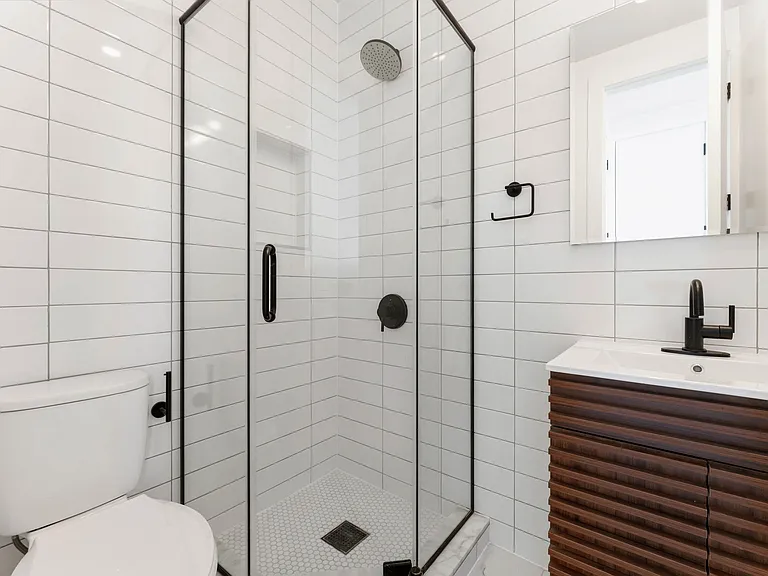338 Wilson Ave #2R — Photo 7