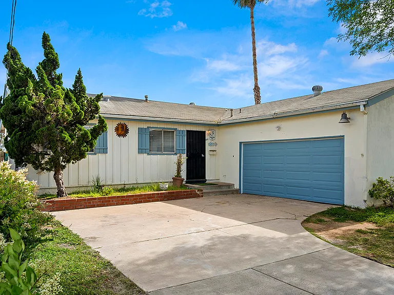 3641 Martha St — Photo 2