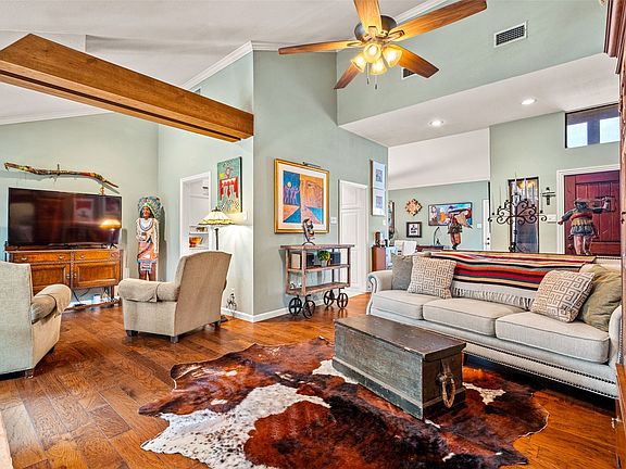 5th image of 407 Dillard Ln