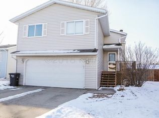 3005 20th St S, Fargo, ND 58103
