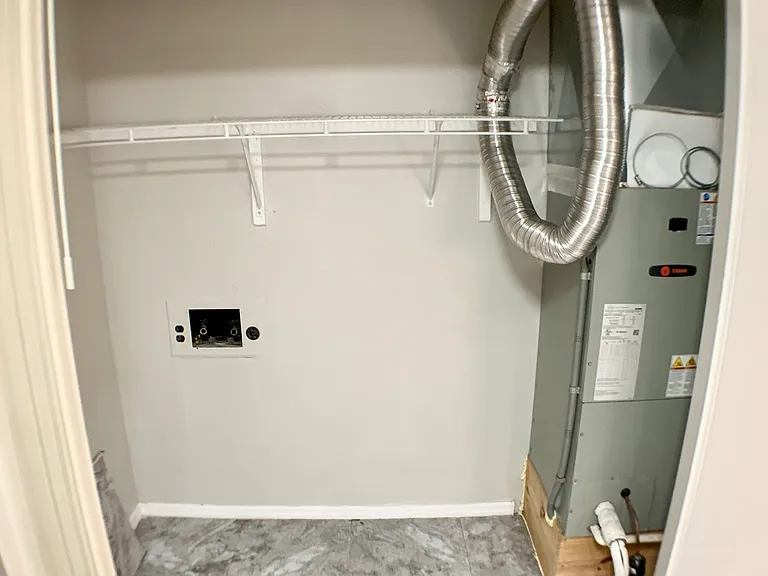 321 Park Ln #321 — Photo 10