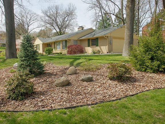 2210 Chevy Chase Blvd-301