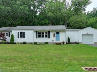 2718 Elizabeth St, Avon, OH 44011
