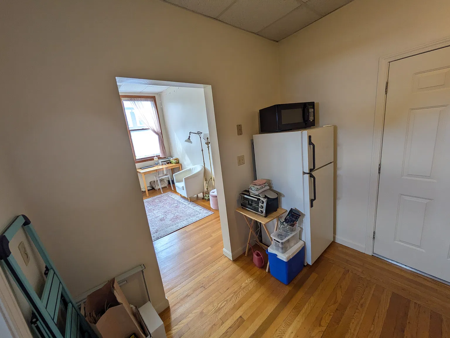 1 bed, 555 sqft, $2,200 — Photo 2