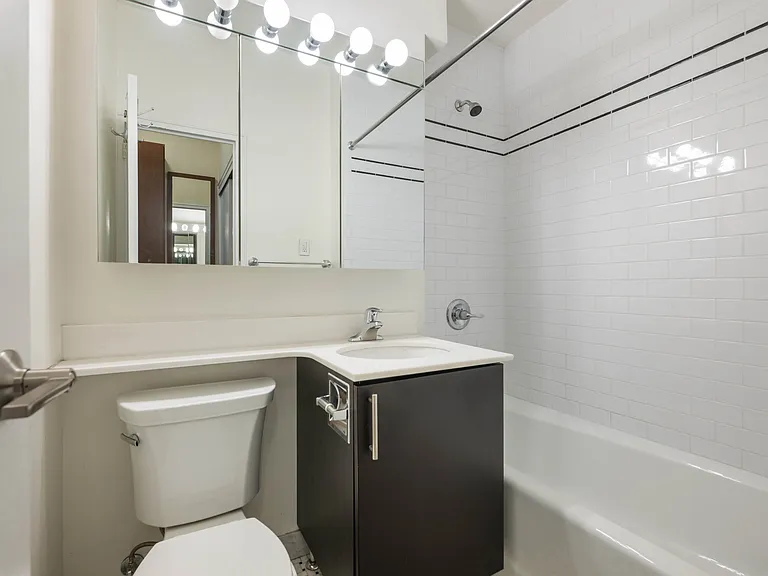 240 E 76th St #17P — Photo 7