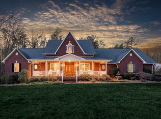 371 Crooked Creek Ln, China Grove, NC 28023