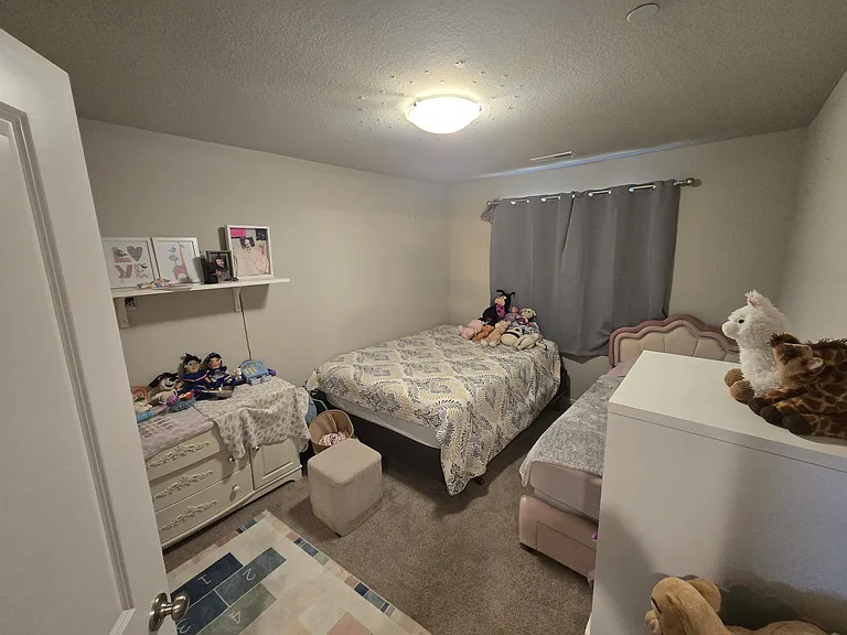 9424 N Alder St — Photo 20