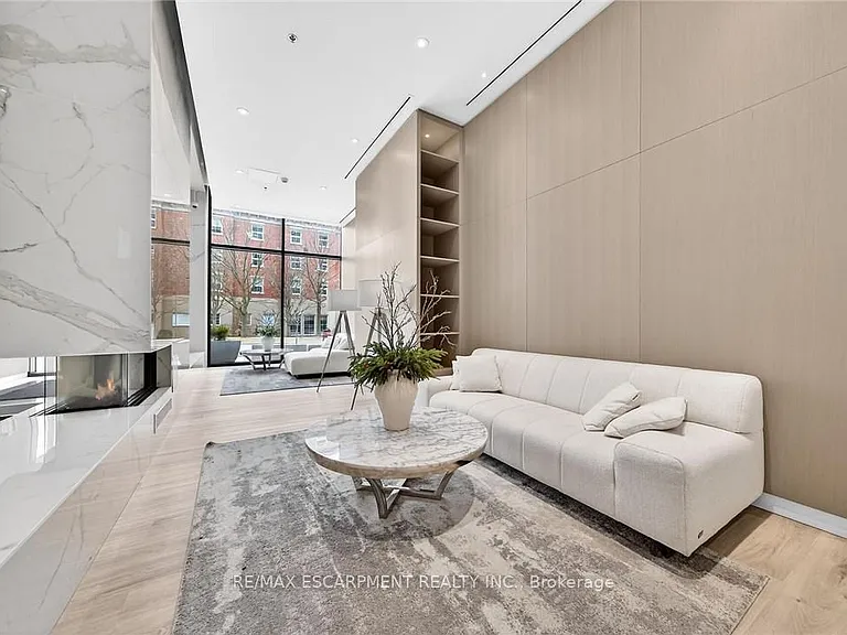370 Martha St #710 — Photo 9