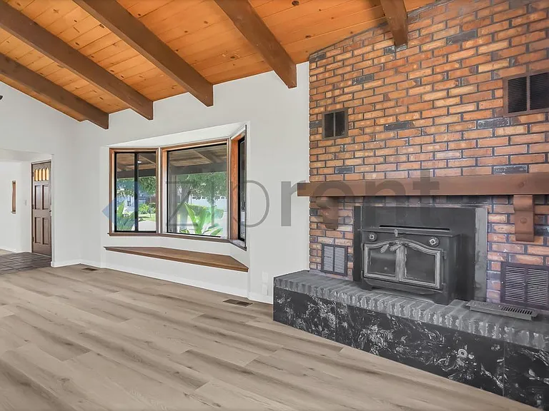 1196 Robinson Ct — Photo 5