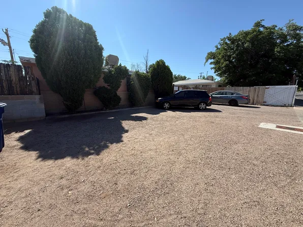 520 Kentucky St SE, Albuquerque, NM 87108