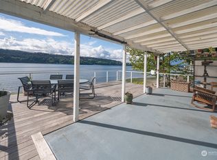 27708 Manzanita Beach Rd SW, Vashon, WA 98070