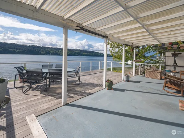 27708 Manzanita Beach Road SW, Vashon, WA 98070