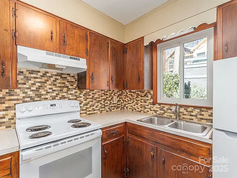 181 Kilgore Rd #A — Photo 4