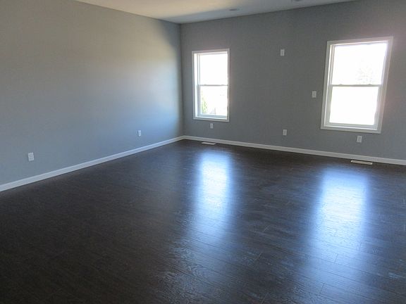 4th image of 26406 Silver Creek Dr