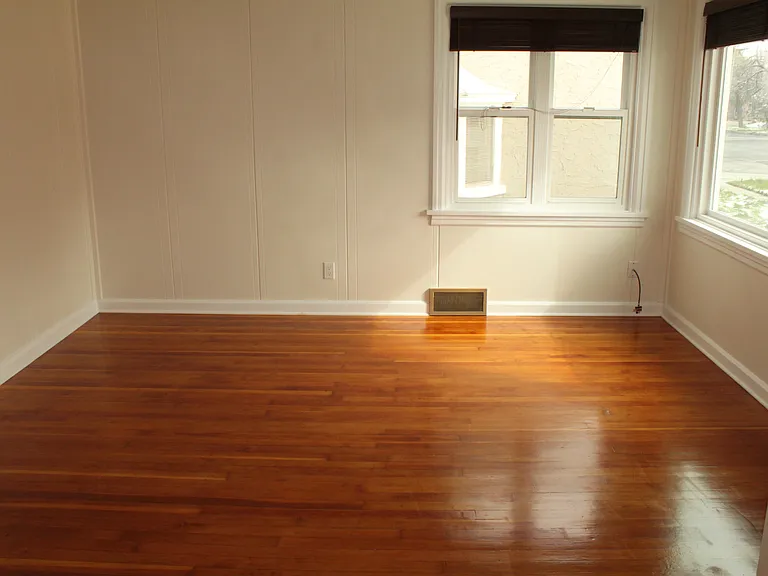 289 N 100 E — Photo 3