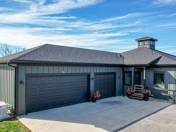 3rd image of 120 Lakelynn Ave